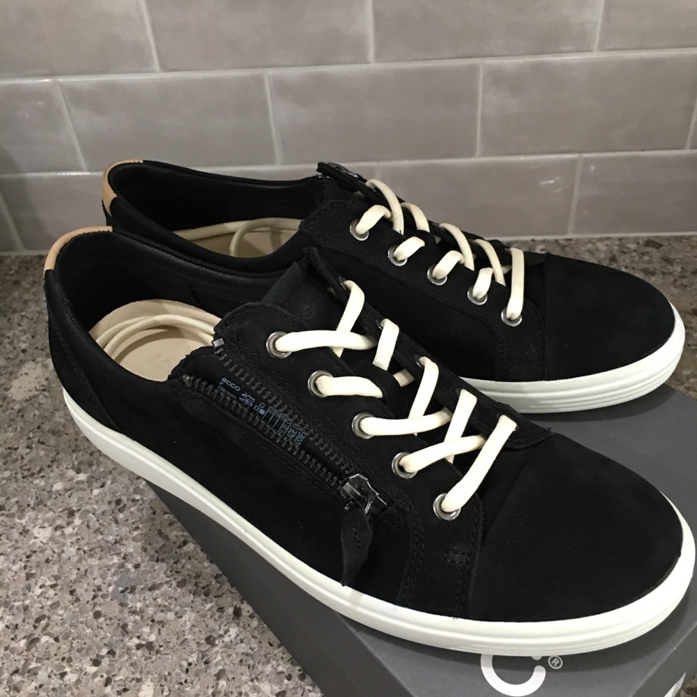 NIB Ecco Soft 7 with Zipper